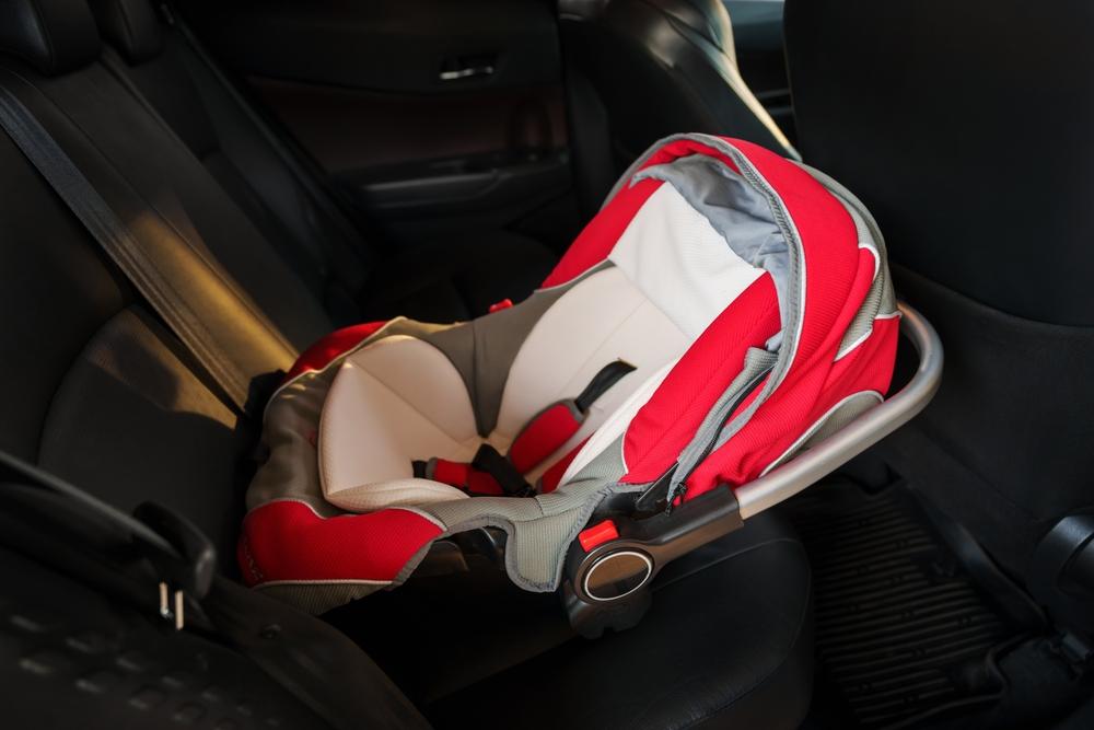 is it illegal to leave a child in the car